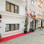 Loren Hotel&Suites