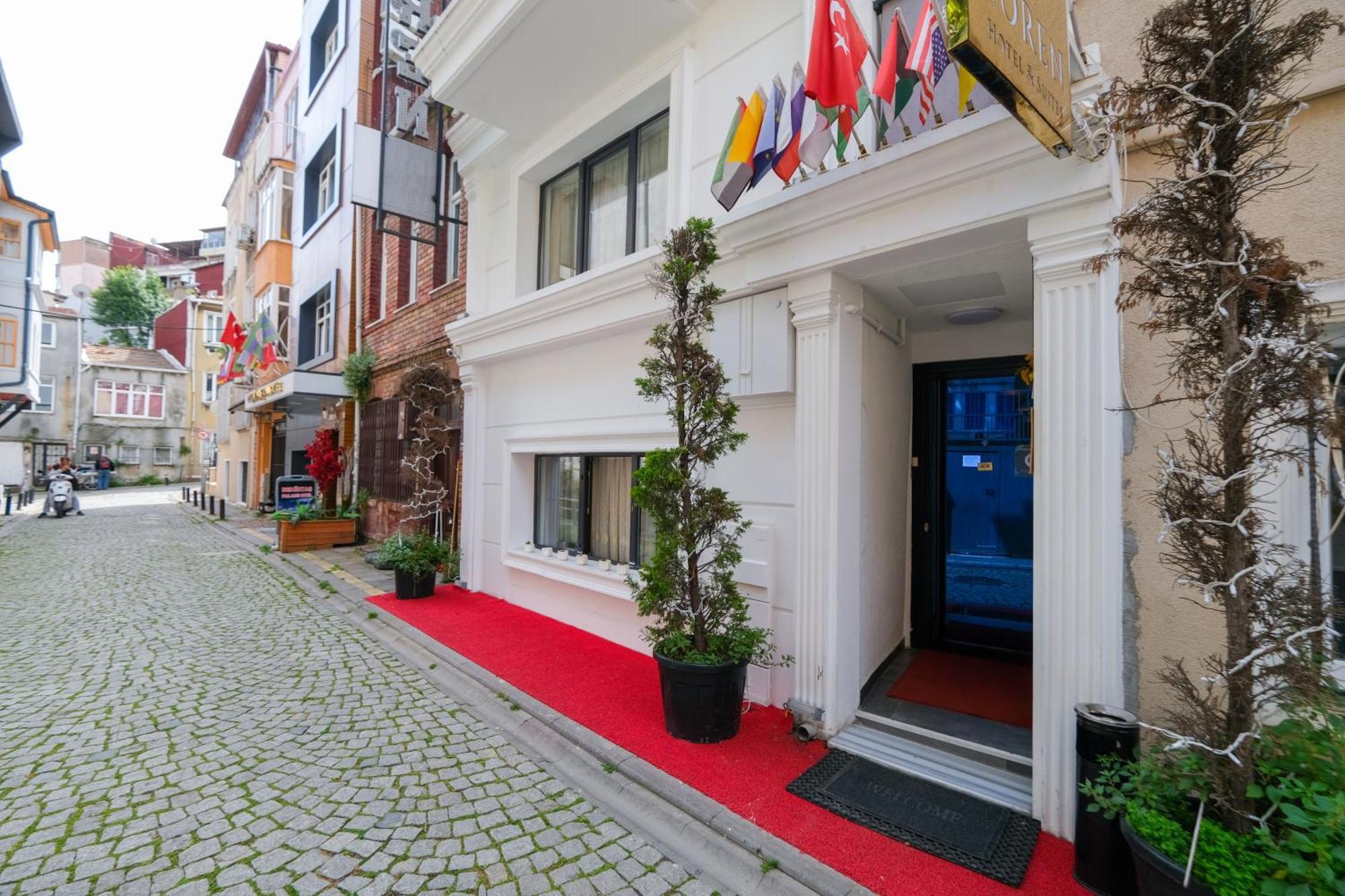 Hotel Loren Hotel&suites 3*