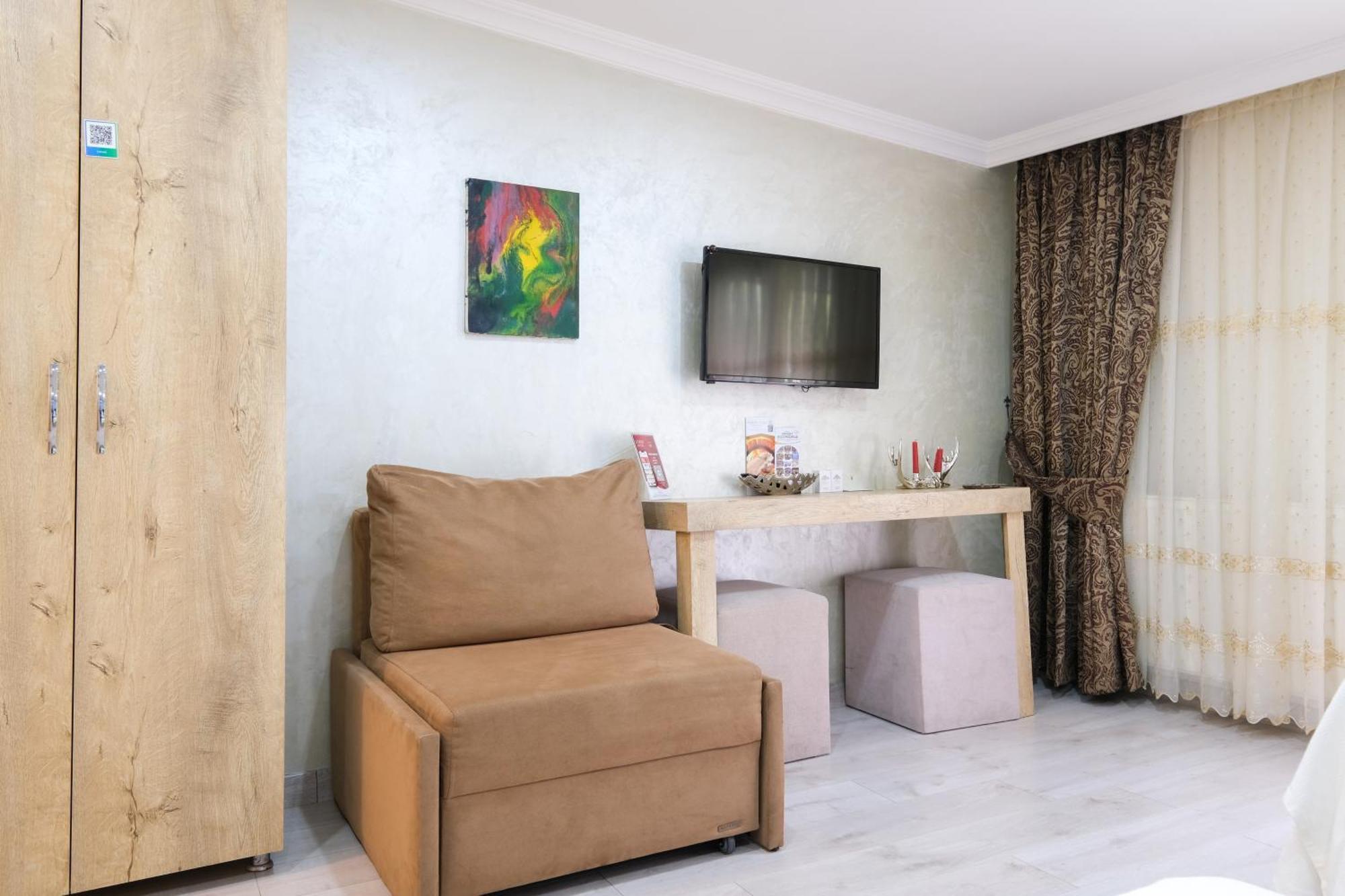Loren Hotel&suites Hotel 3*