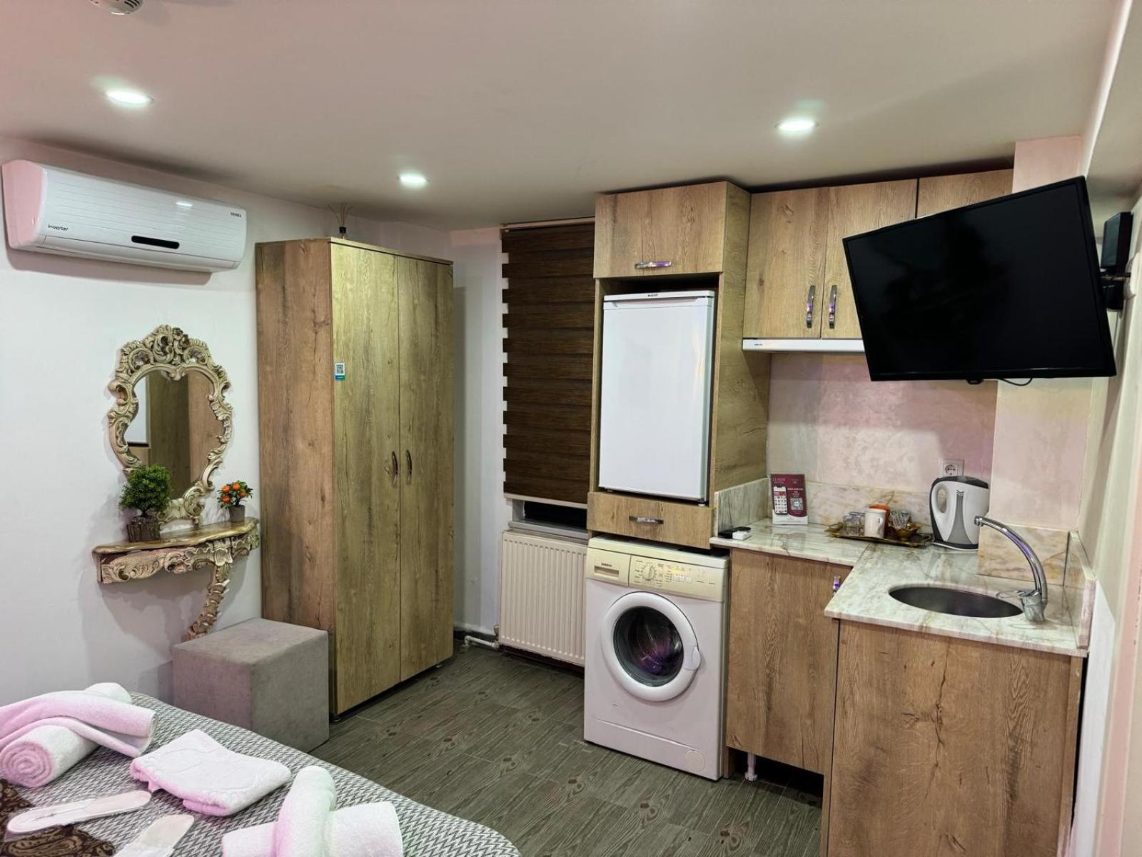 Hotel Loren Hotel&suites 3*